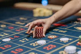 Live casino TW77 di Lobby Game dengan dealer sungguhan dan meja baccarat streaming HD